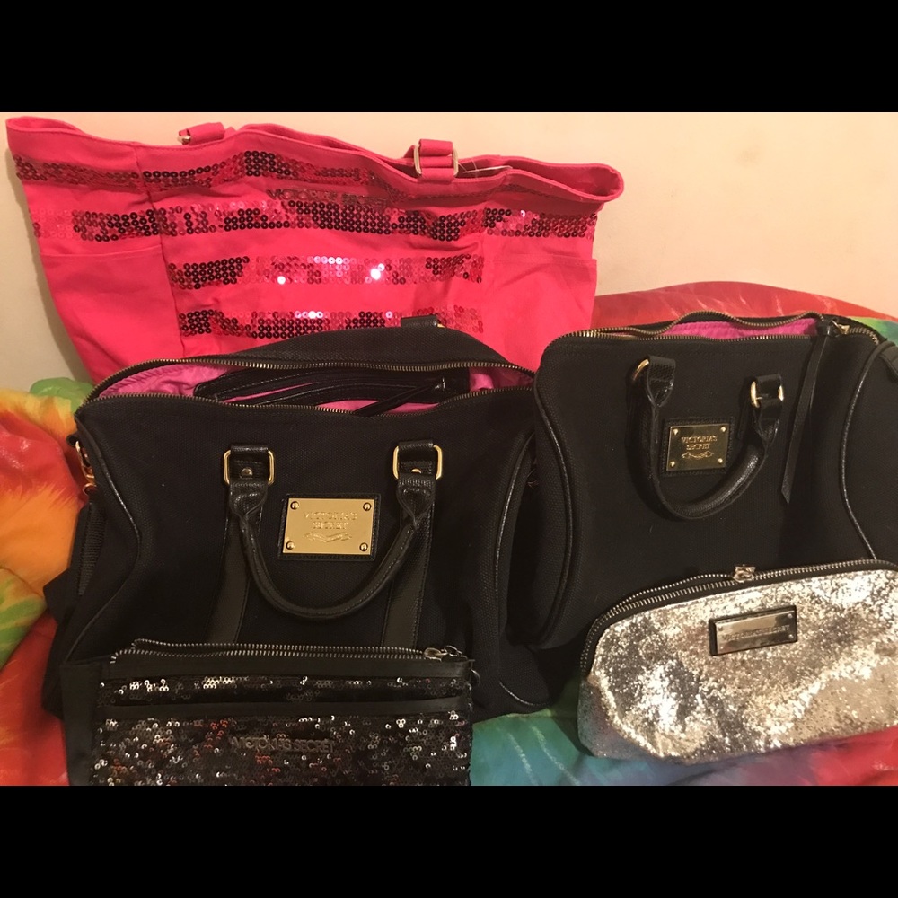 Victoria's Secret luggage/travel bag set!